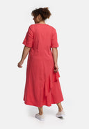 'Valeria' mekko – laskeutuva, moderni & naisellinen