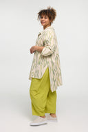 'Livia' Túnach Blús – éadrom, ag clúdach an choirp & maisithe go healaíonta