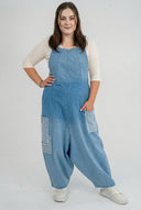 'Sky' Tuinbroek – Hoogwaardige Spijkerstof, Ombre & Patchdetails