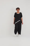 'Saria' Bluse – asymmetrisch, leicht & natürlich